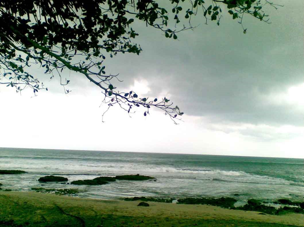 Pantai Manalusu